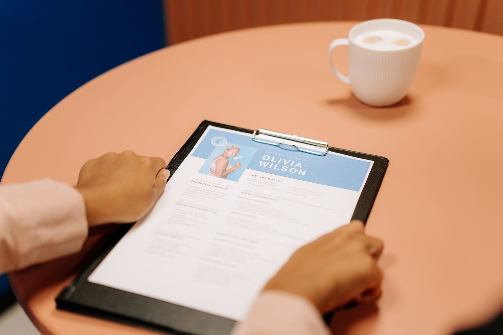 Relire son CV comme un recruteur pressé